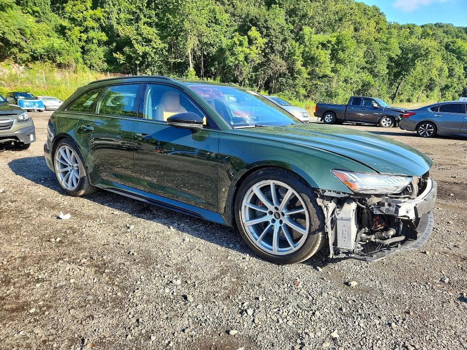 2022 AUDI RS6 4