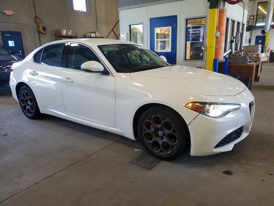 2017 ALFA ROMEO GIULIA Q4 4