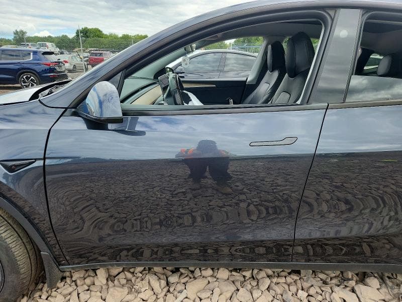 2025 TESLA MODEL Y 7