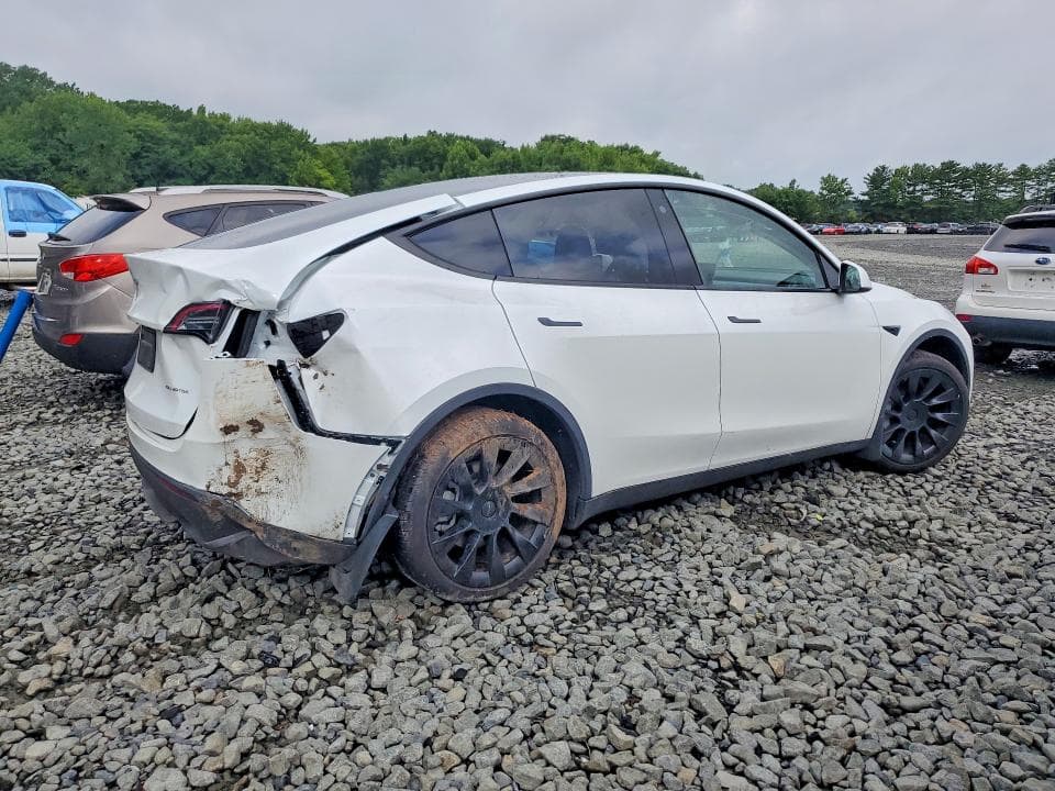 2023 TESLA MODEL Y 3