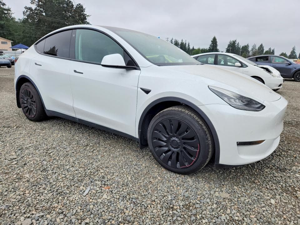 2022 TESLA MODEL Y 4