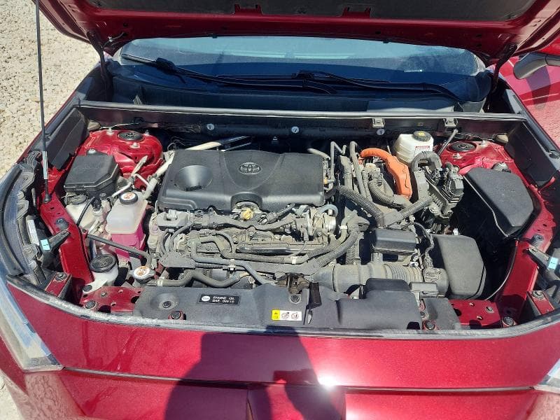 2022 TOYOTA RAV4 XLE 11