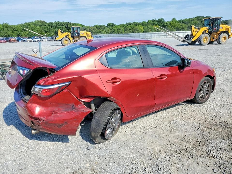 2019 TOYOTA YARIS LE 3
