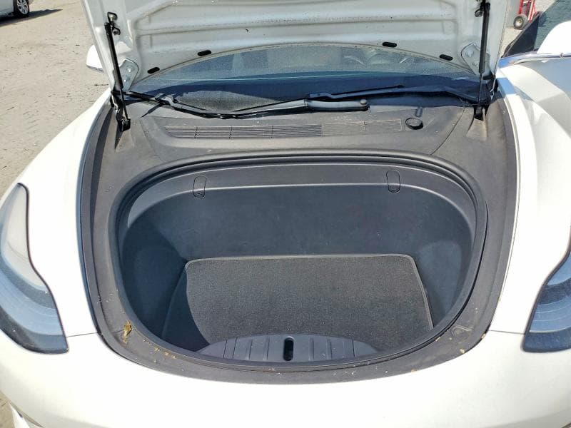 2018 TESLA MODEL 3 11