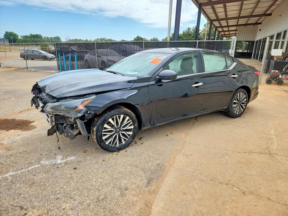2024 NISSAN ALTIMA SV