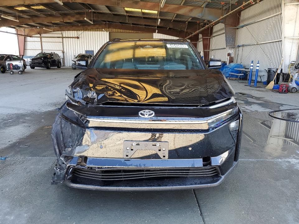 2026 TOYOTA BZ XLE PLUS 5