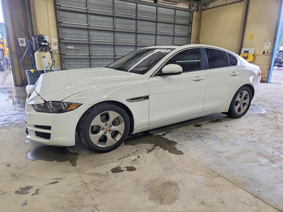 2018 JAGUAR XE - 1