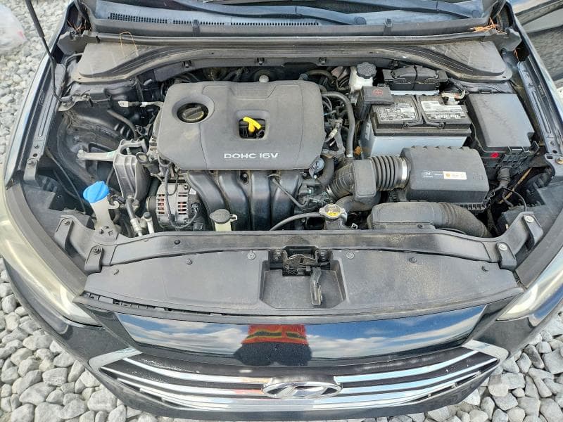 2018 HYUNDAI ELANTRA SE 11