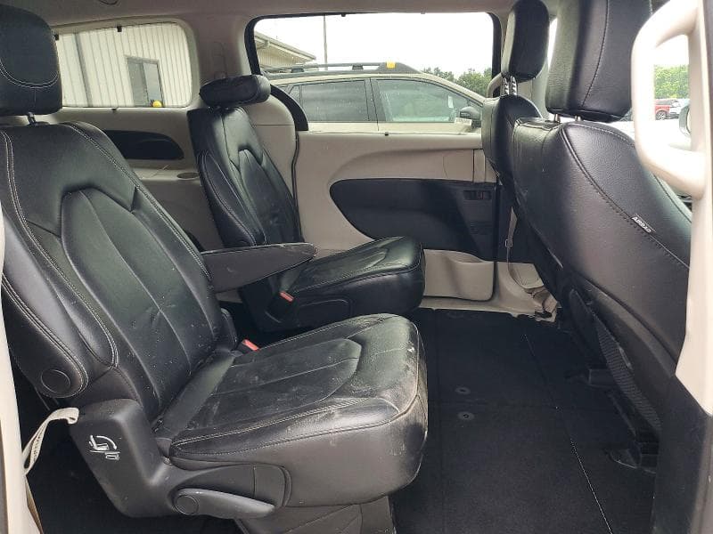 2022 CHRYSLER PACIFICA TOURING L 11