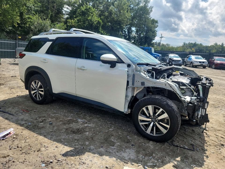 2024 NISSAN PATHFINDER SL 4