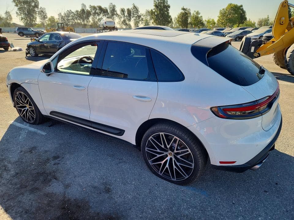 2022 PORSCHE MACAN 2