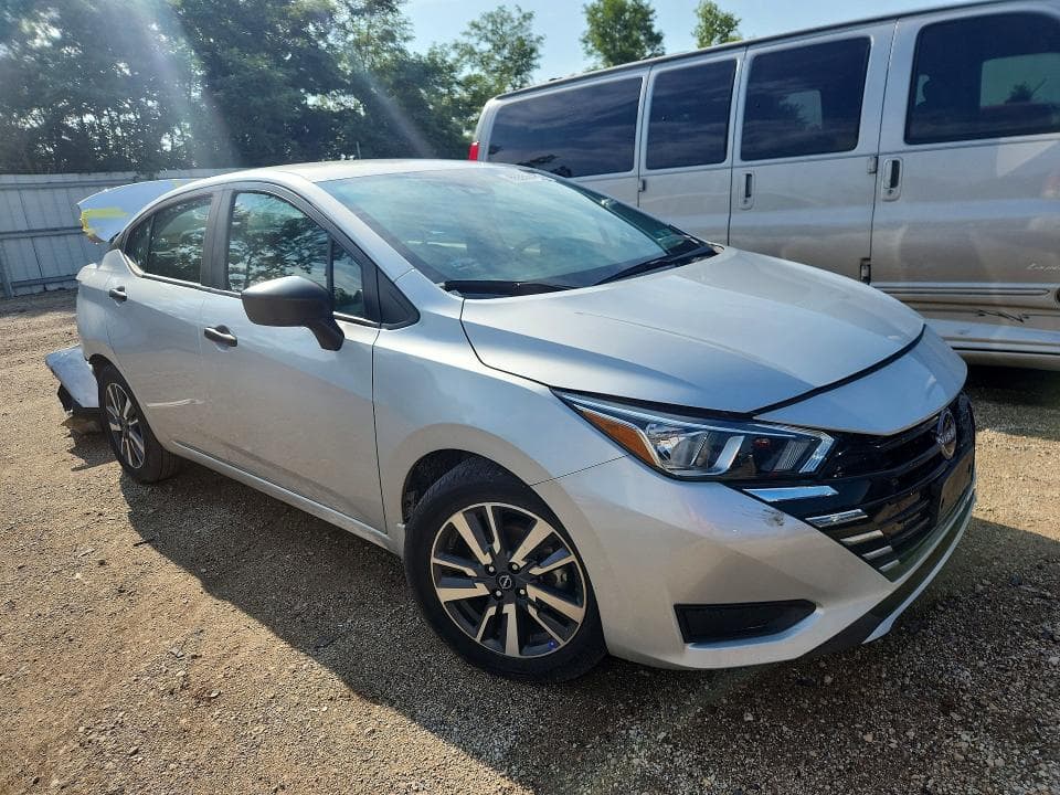 2024 NISSAN VERSA S 4