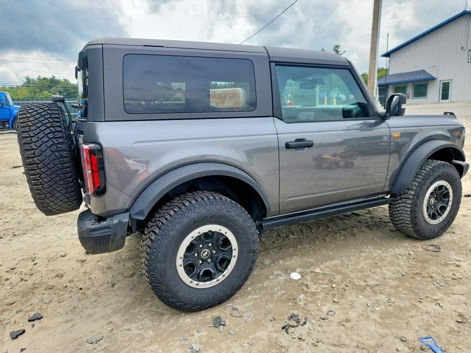 2023 FORD BRONCO BASE 3