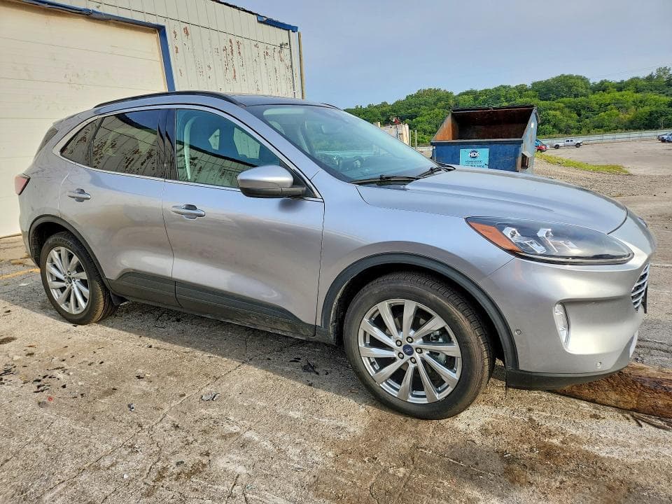 2021 FORD ESCAPE TITANIUM 4