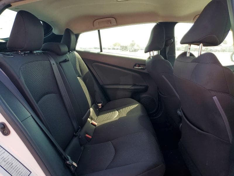 2021 TOYOTA PRIUS LE 10