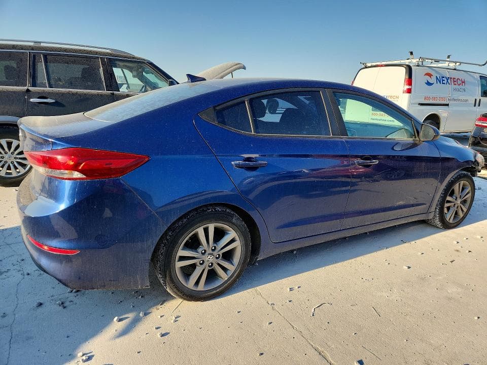 2017 HYUNDAI ELANTRA 3