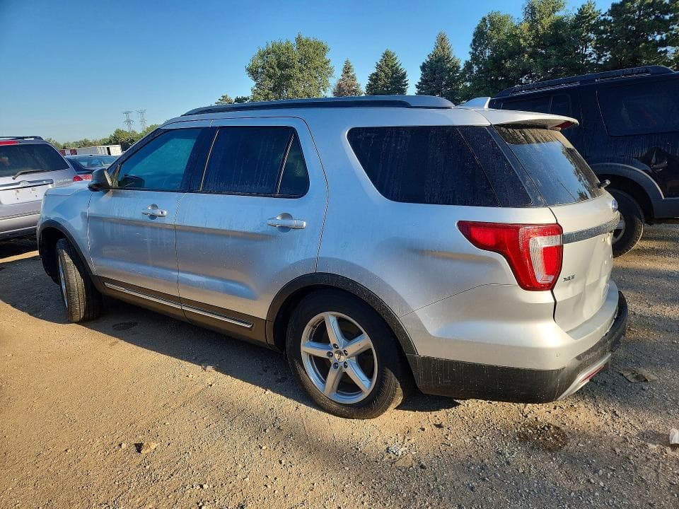2017 FORD EXPLORER XLT 2