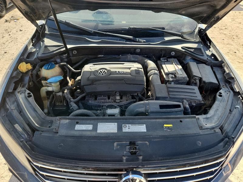 2017 VOLKSWAGEN PASSAT S 11