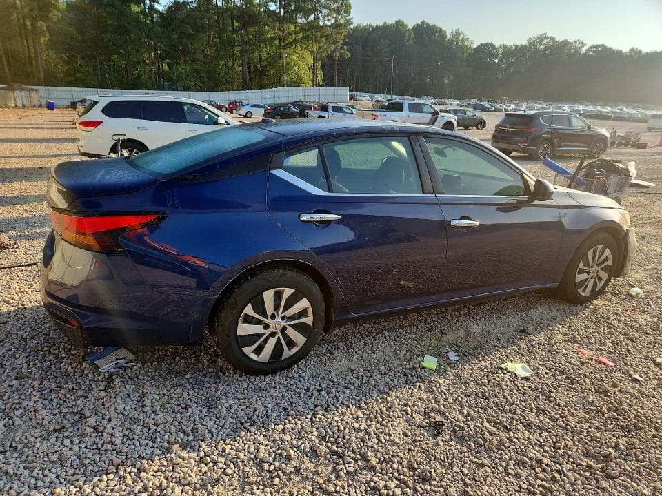 2019 NISSAN ALTIMA S 3