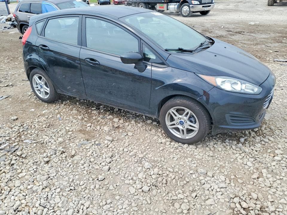 2019 FORD FIESTA SE 4