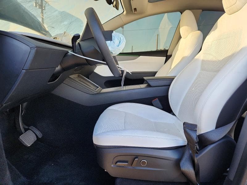 2026 TESLA MODEL Y 13