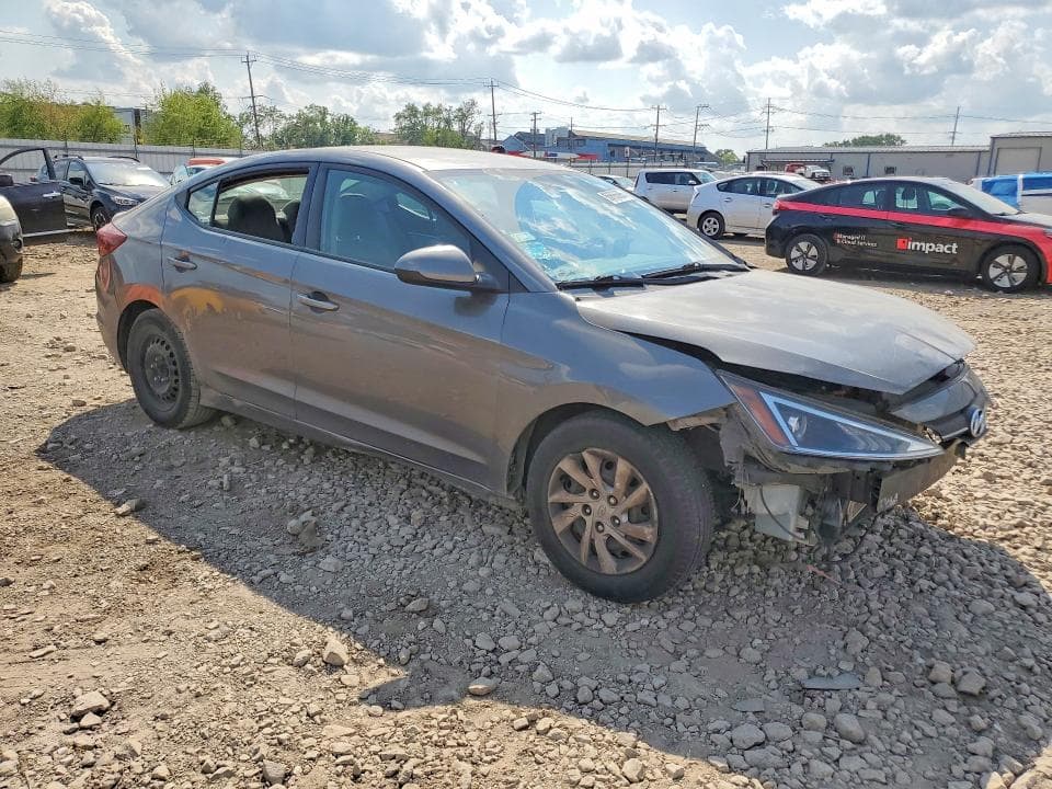 2020 HYUNDAI ELANTRA SE 4