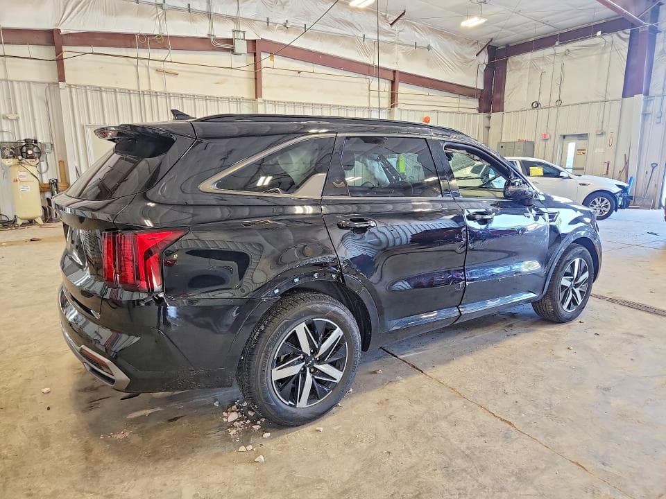 2023 KIA SORENTO S 3