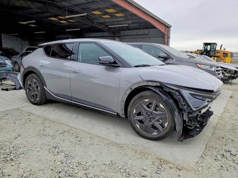 2025 KIA EV6 LIGHT LONG RANGE 4