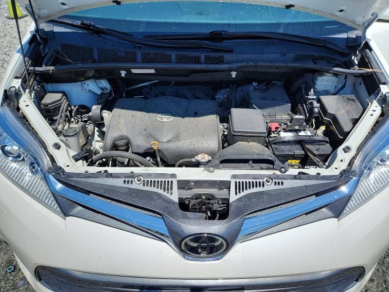 2018 TOYOTA SIENNA XLE 8-PASSENGER 12