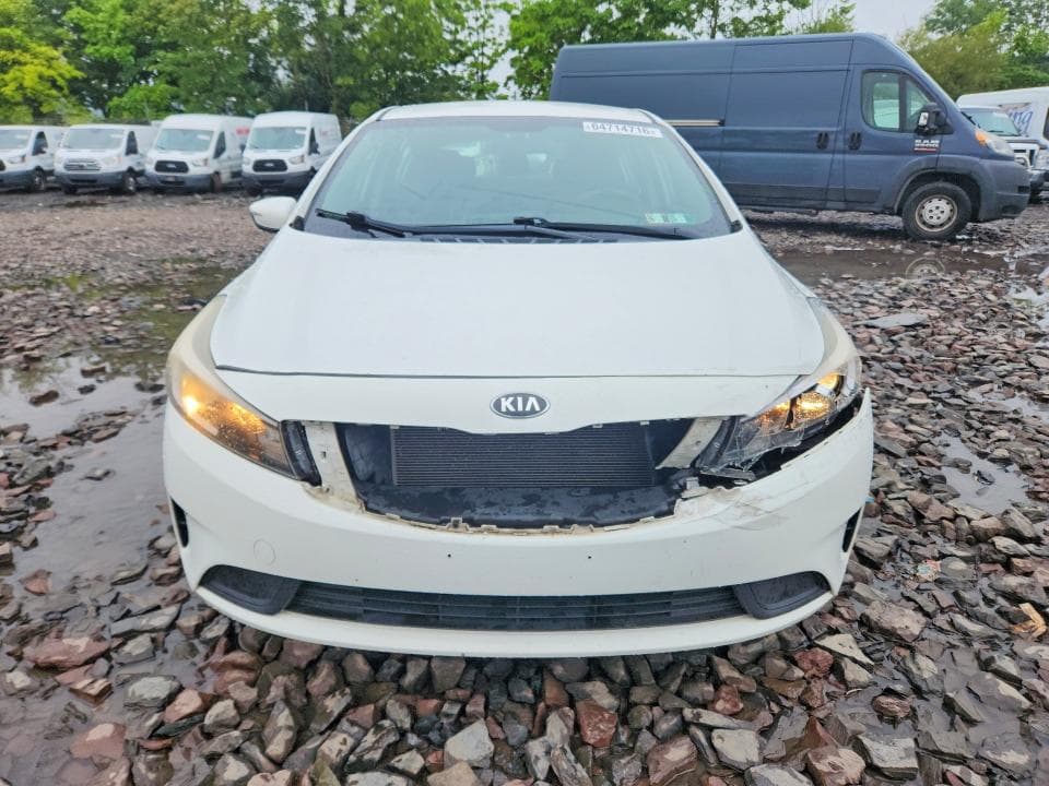 2017 KIA FORTE5 LX 5