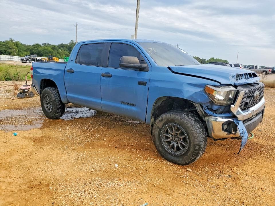 2020 TOYOTA TUNDRA SR5 4