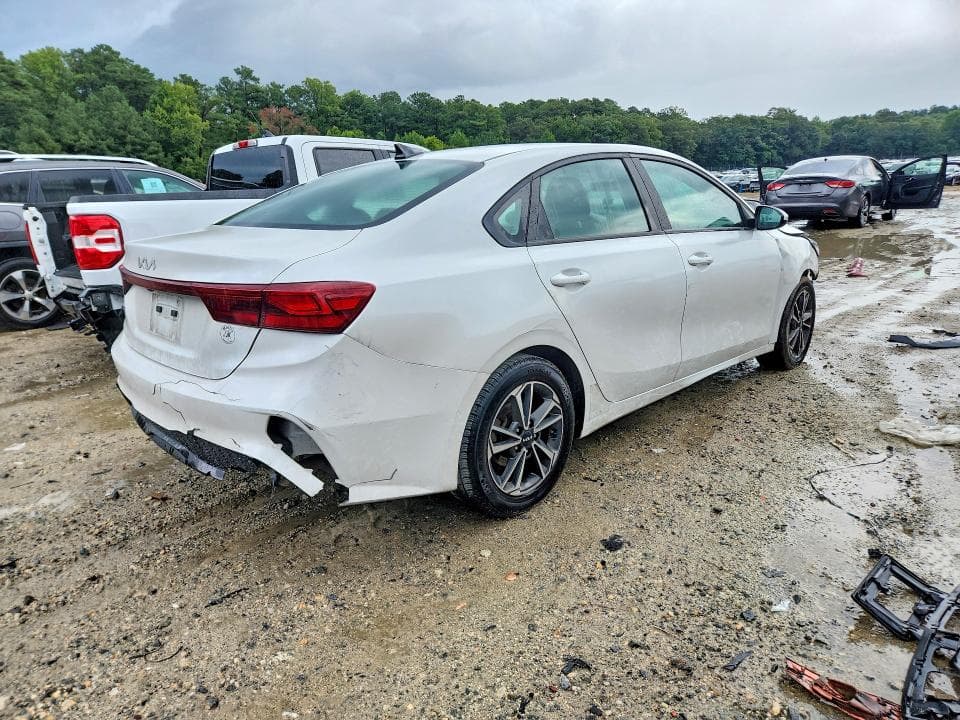 2022 KIA FORTE LXS 3