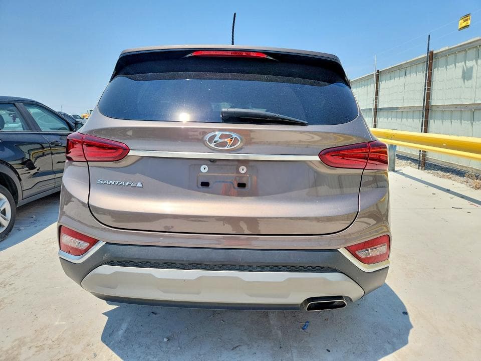 2020 HYUNDAI SANTA FE SE 6