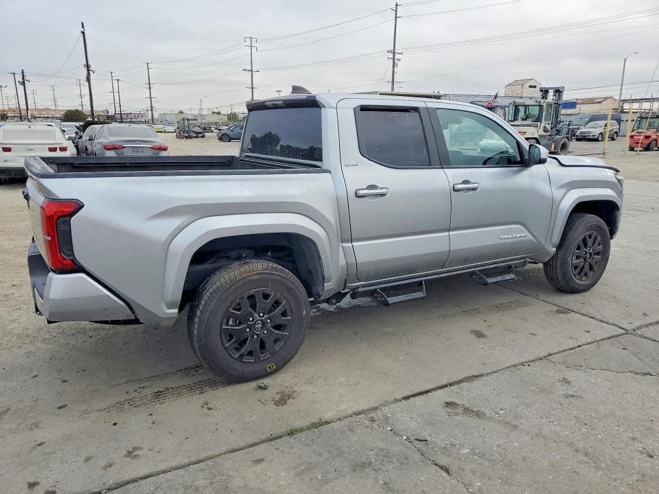 2025 TOYOTA TACOMA SR5 3
