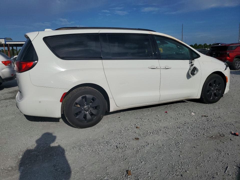 2020 CHRYSLER PACIFICA HYBRID LIMITED 3