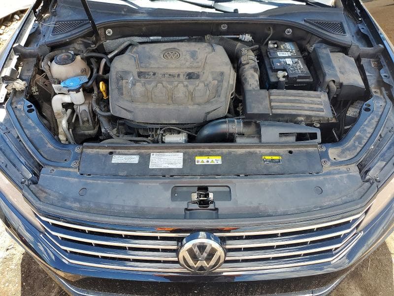 2018 VOLKSWAGEN PASSAT S 11