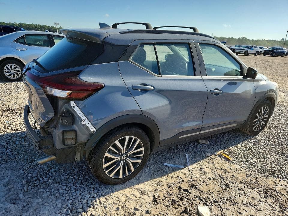 2021 NISSAN KICKS SR 3
