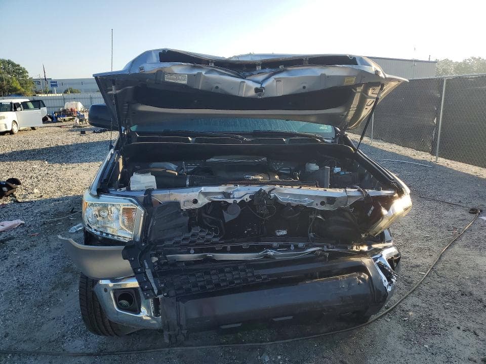 2017 TOYOTA TUNDRA SR5 5