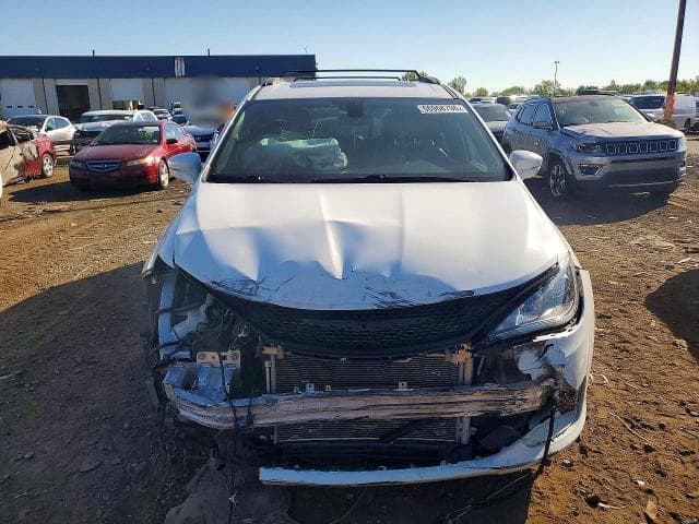 2019 CHRYSLER PACIFICA LIMITED 5