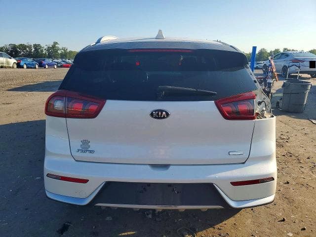 2017 KIA NIRO LX 6
