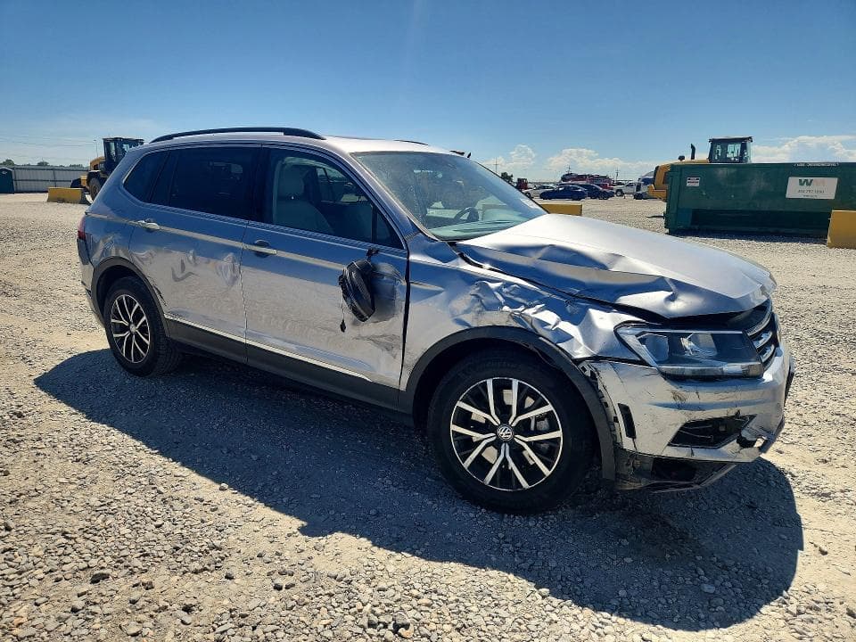 2021 VOLKSWAGEN TIGUAN SE 4