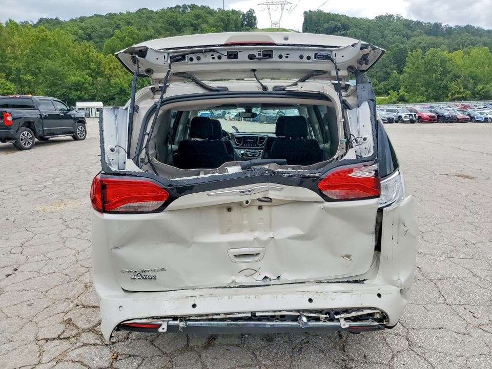 2019 CHRYSLER PACIFICA TOURING L PLUS 6