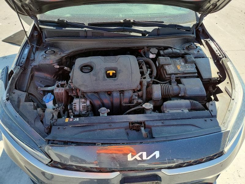 2022 KIA FORTE FE 11
