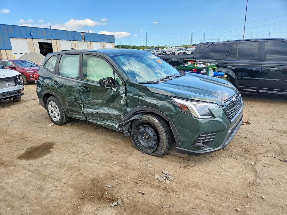 2022 SUBARU FORESTER 4