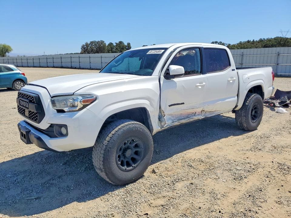 2018 TOYOTA TACOMA SR5