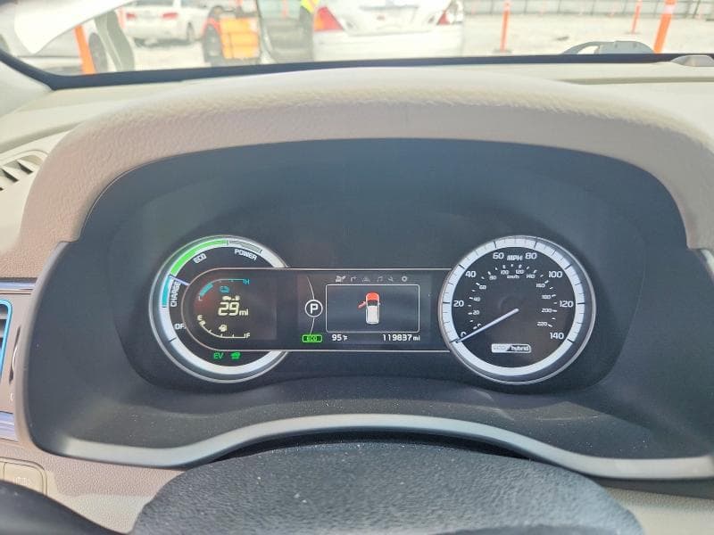 2018 KIA NIRO TOURING 9