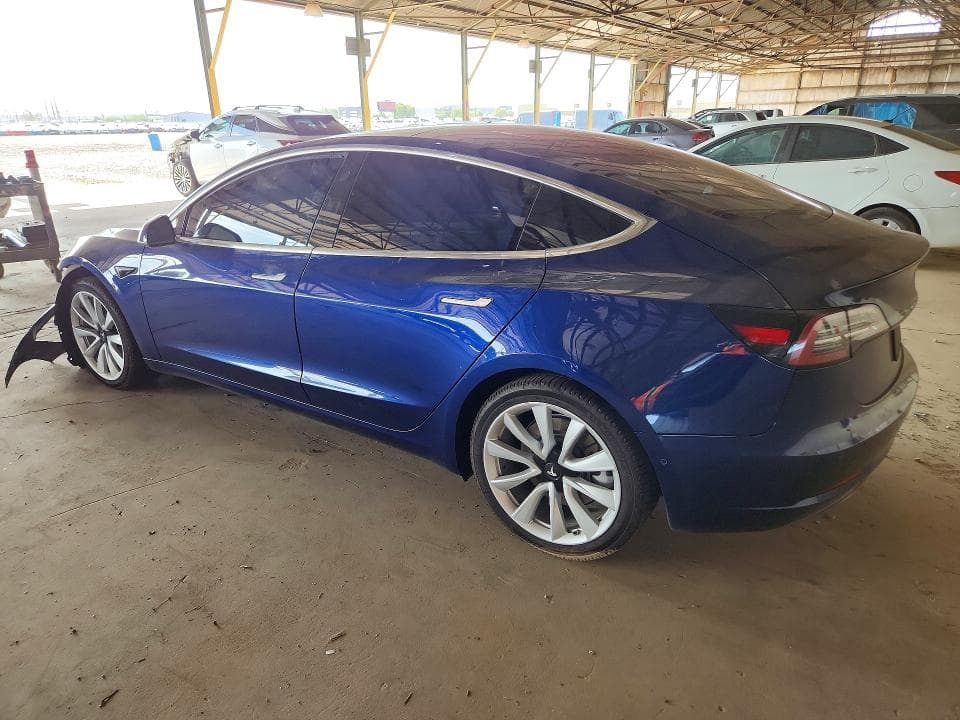 2018 TESLA MODEL 3 2