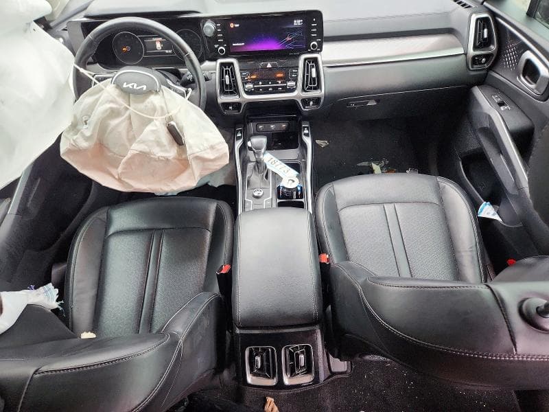 2022 KIA SORENTO S 8