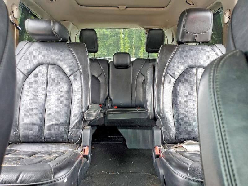 2018 CHRYSLER PACIFICA LIMITED 10