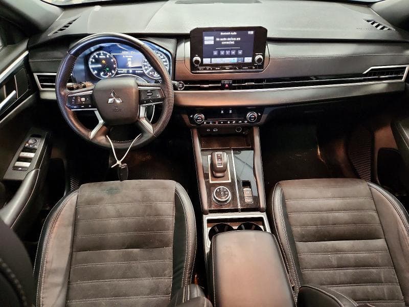 2023 MITSUBISHI OUTLANDER SE 8
